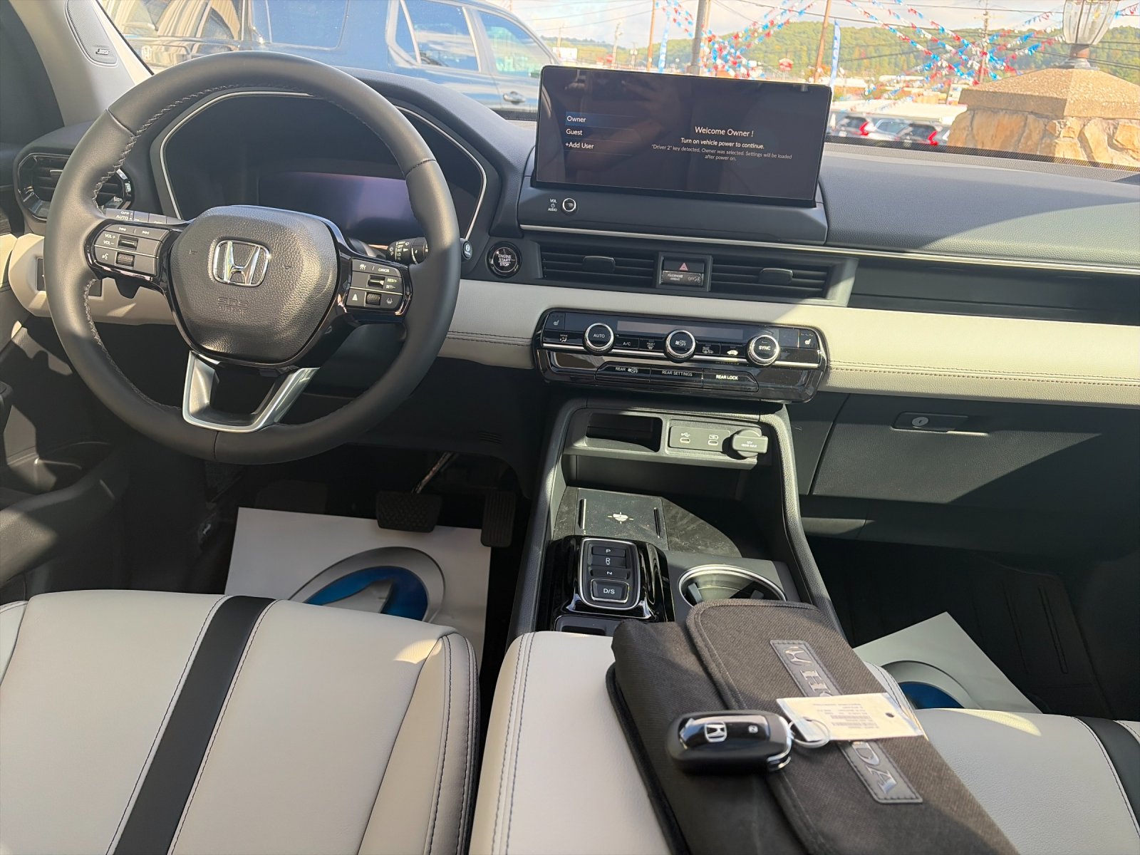 New 2026 Platinum White Pearl Honda AWD Touring image 16