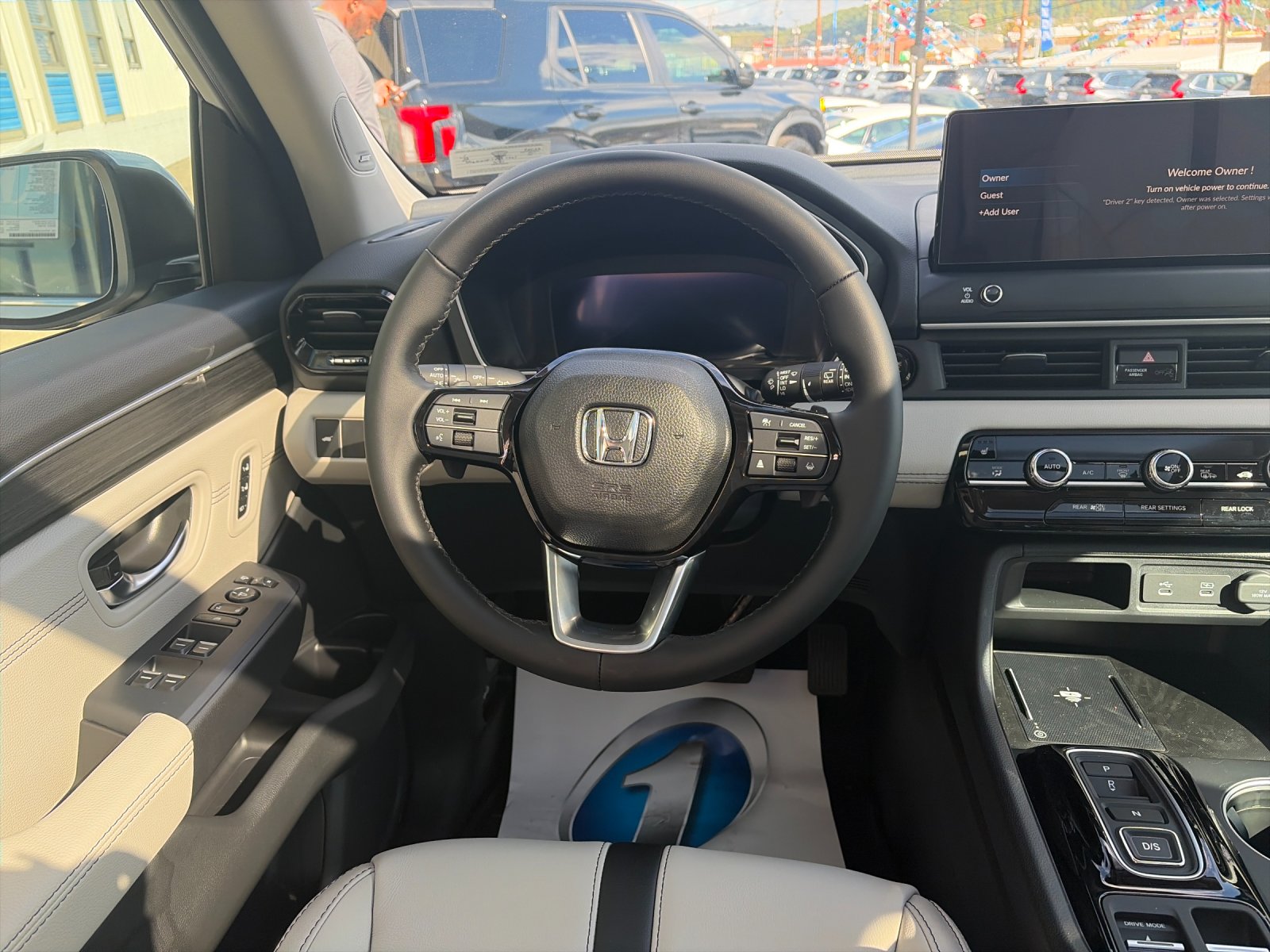 New 2026 Platinum White Pearl Honda AWD Touring image 17