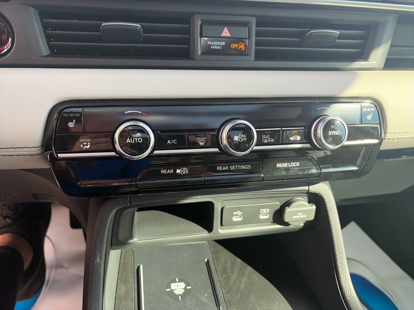 New 2026 Platinum White Pearl Honda AWD Touring image 26