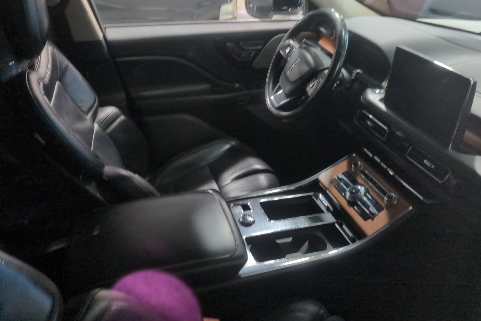 Used 2020 White Lincoln Reserve image 6