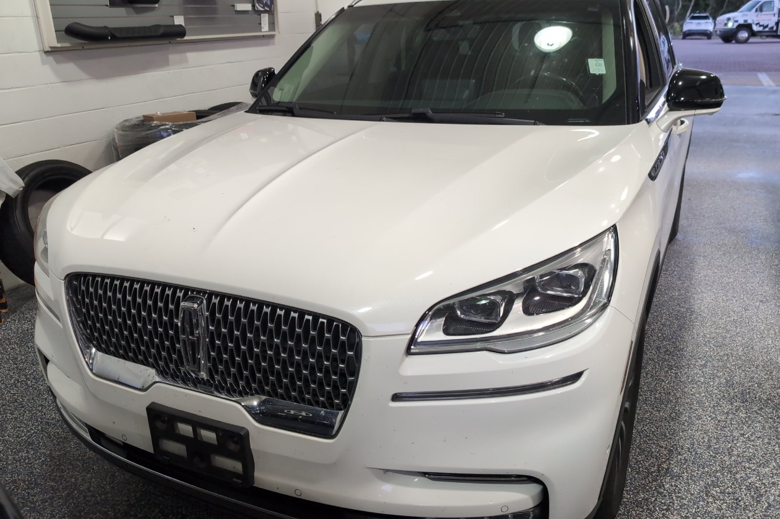 Used 2020 White Lincoln Reserve image 14
