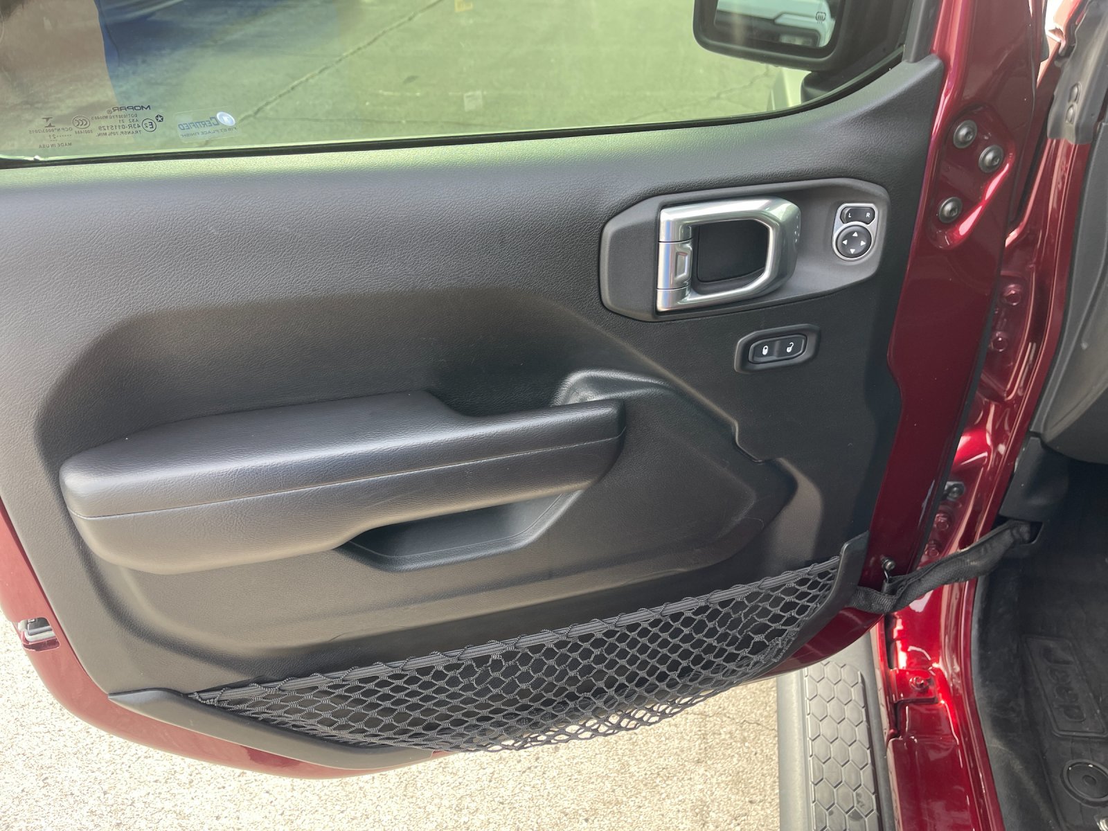 Used 2021  Jeep Sport S image 12