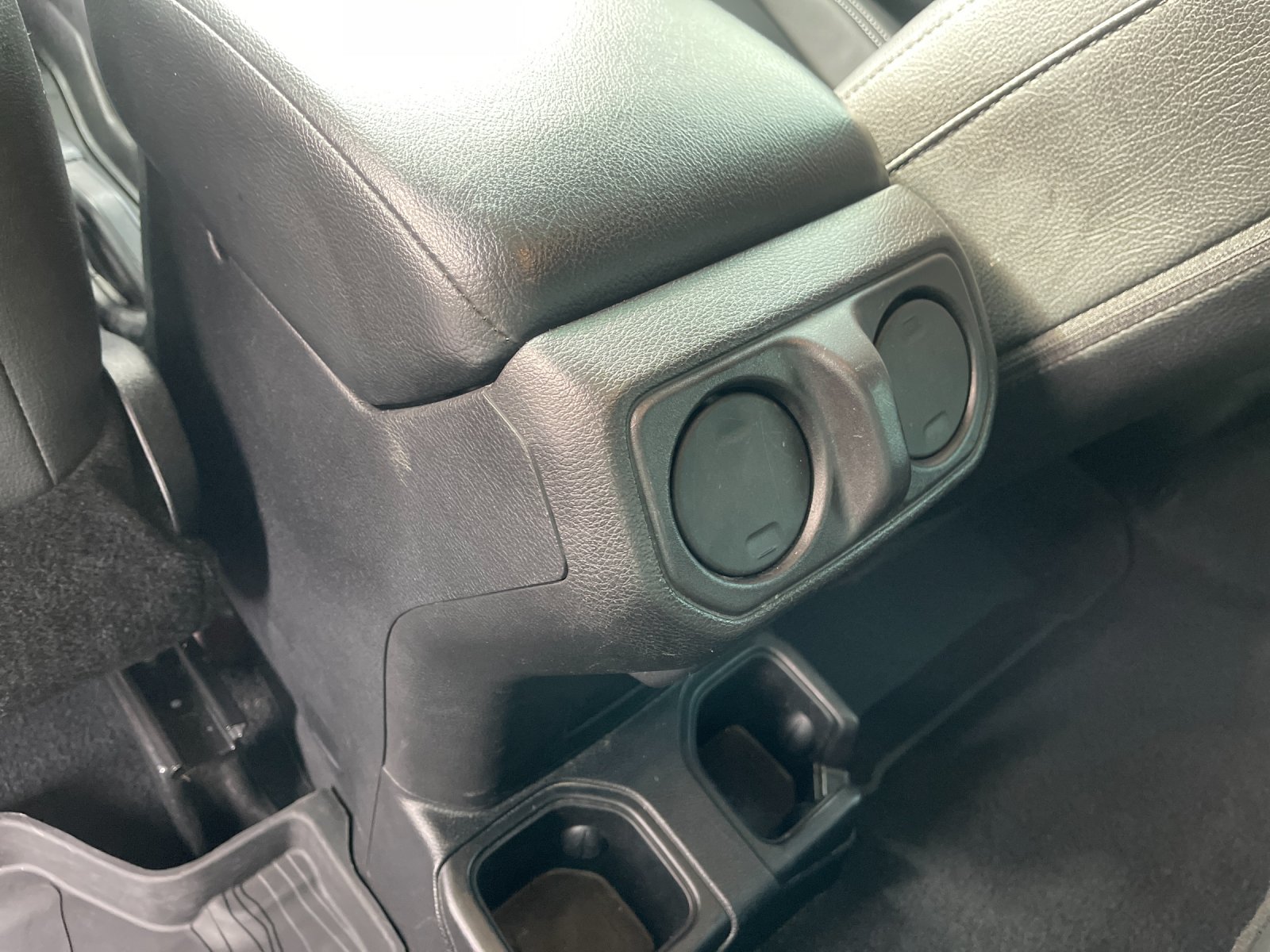 Used 2021  Jeep Sport S image 15