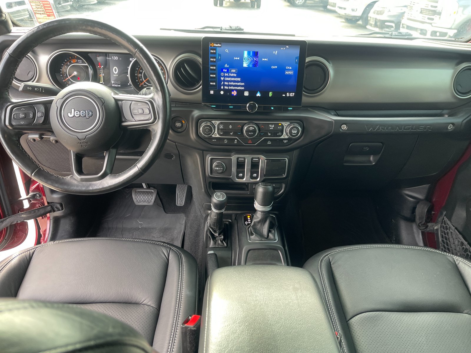 Used 2021  Jeep Sport S image 16