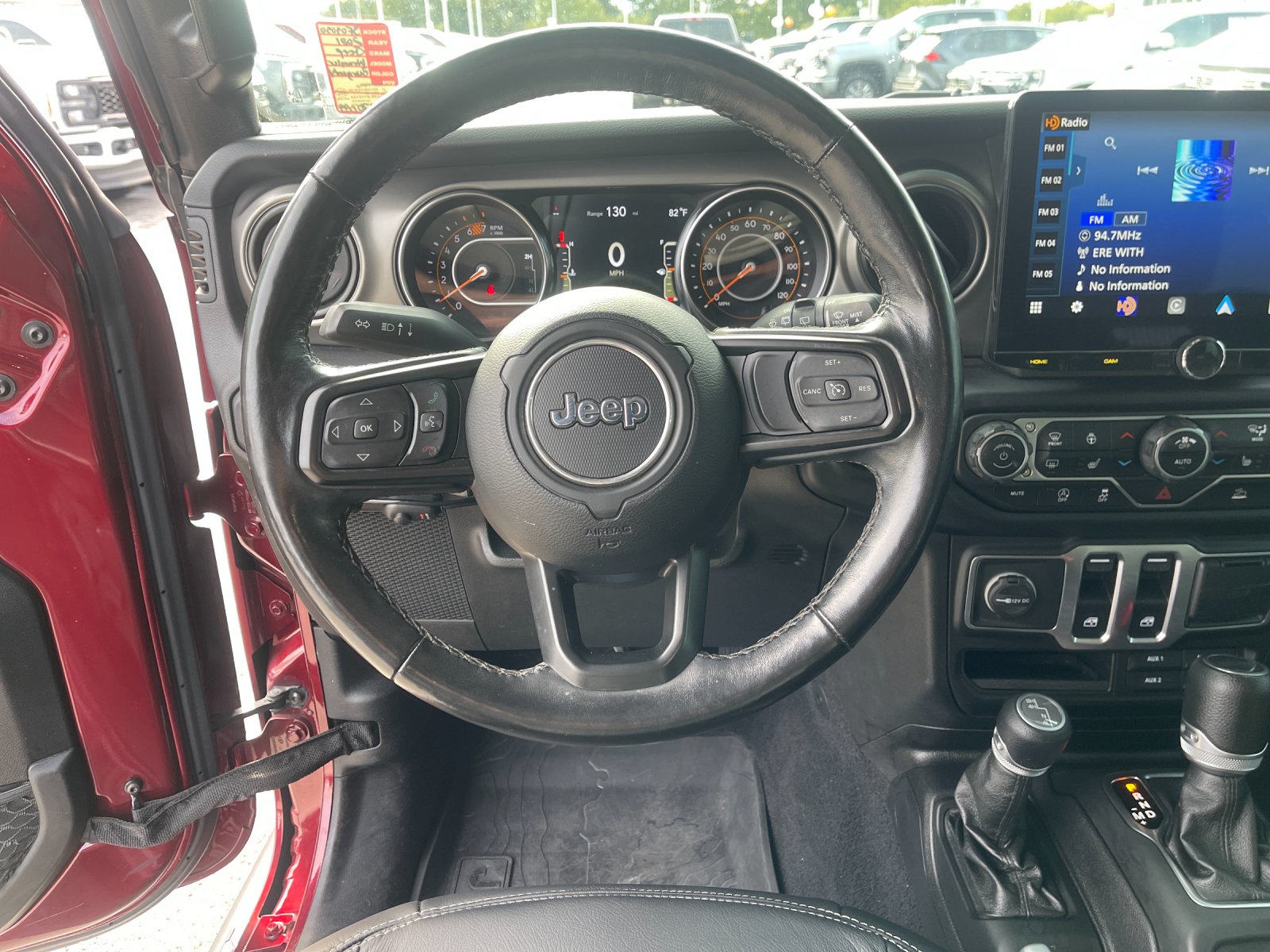 Used 2021  Jeep Sport S image 17