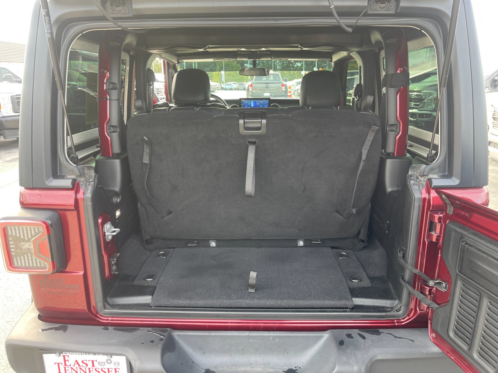 Used 2021  Jeep Sport S image 18