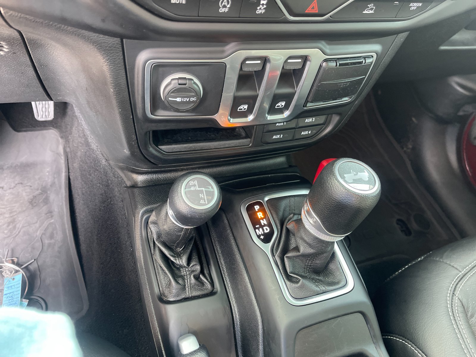Used 2021  Jeep Sport S image 24