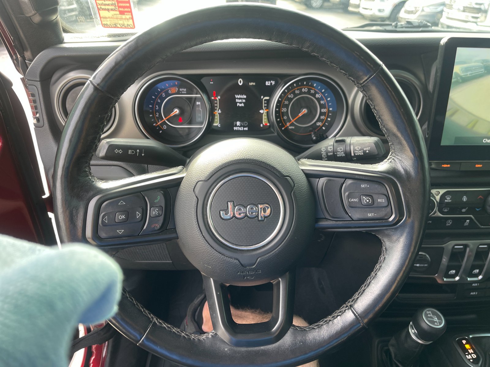 Used 2021  Jeep Sport S image 26