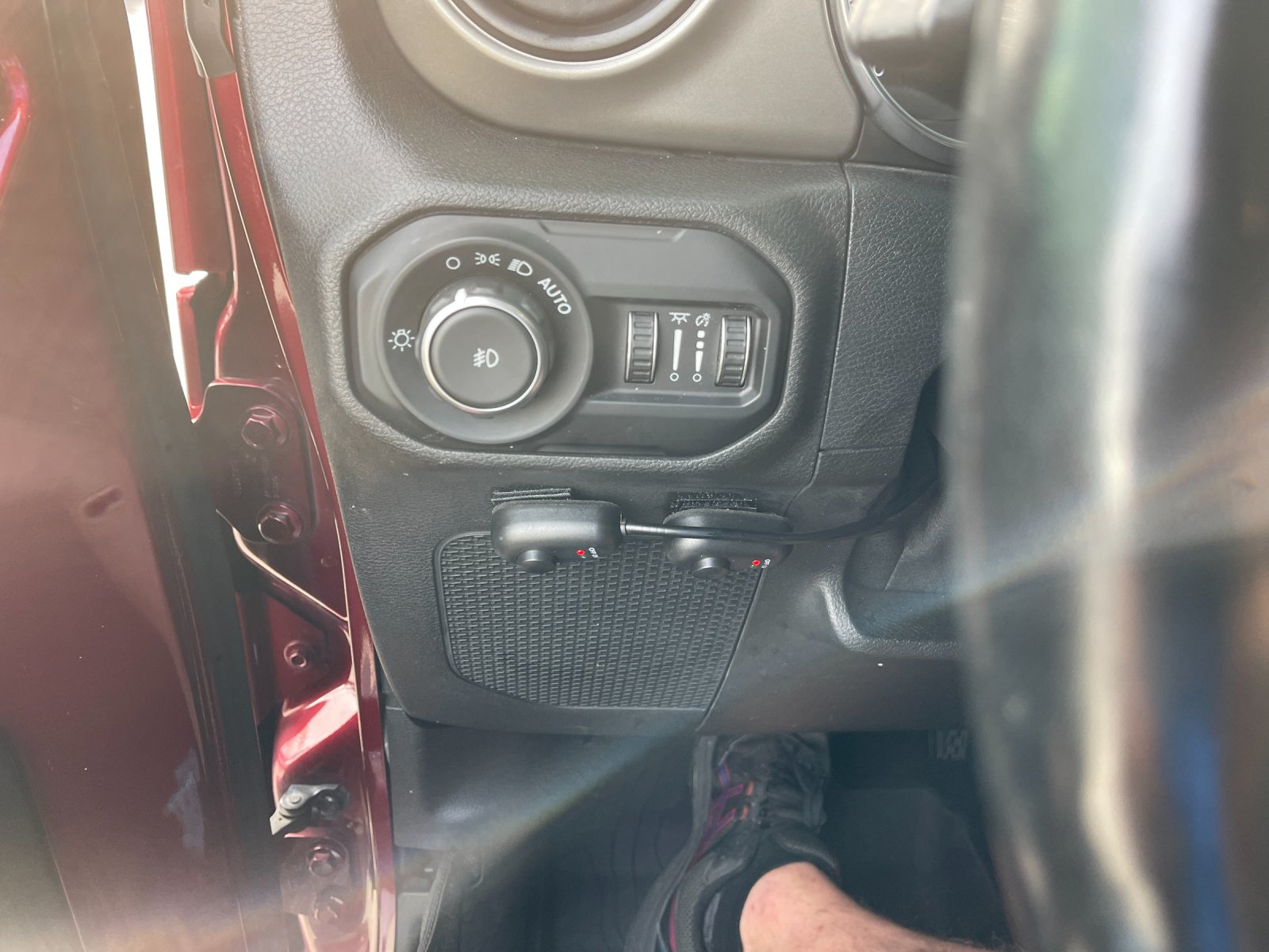 Used 2021  Jeep Sport S image 31