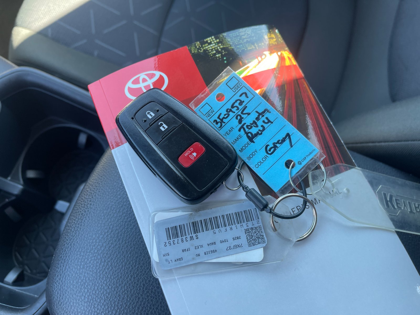 Used 2025 Gray Toyota XLE image 10