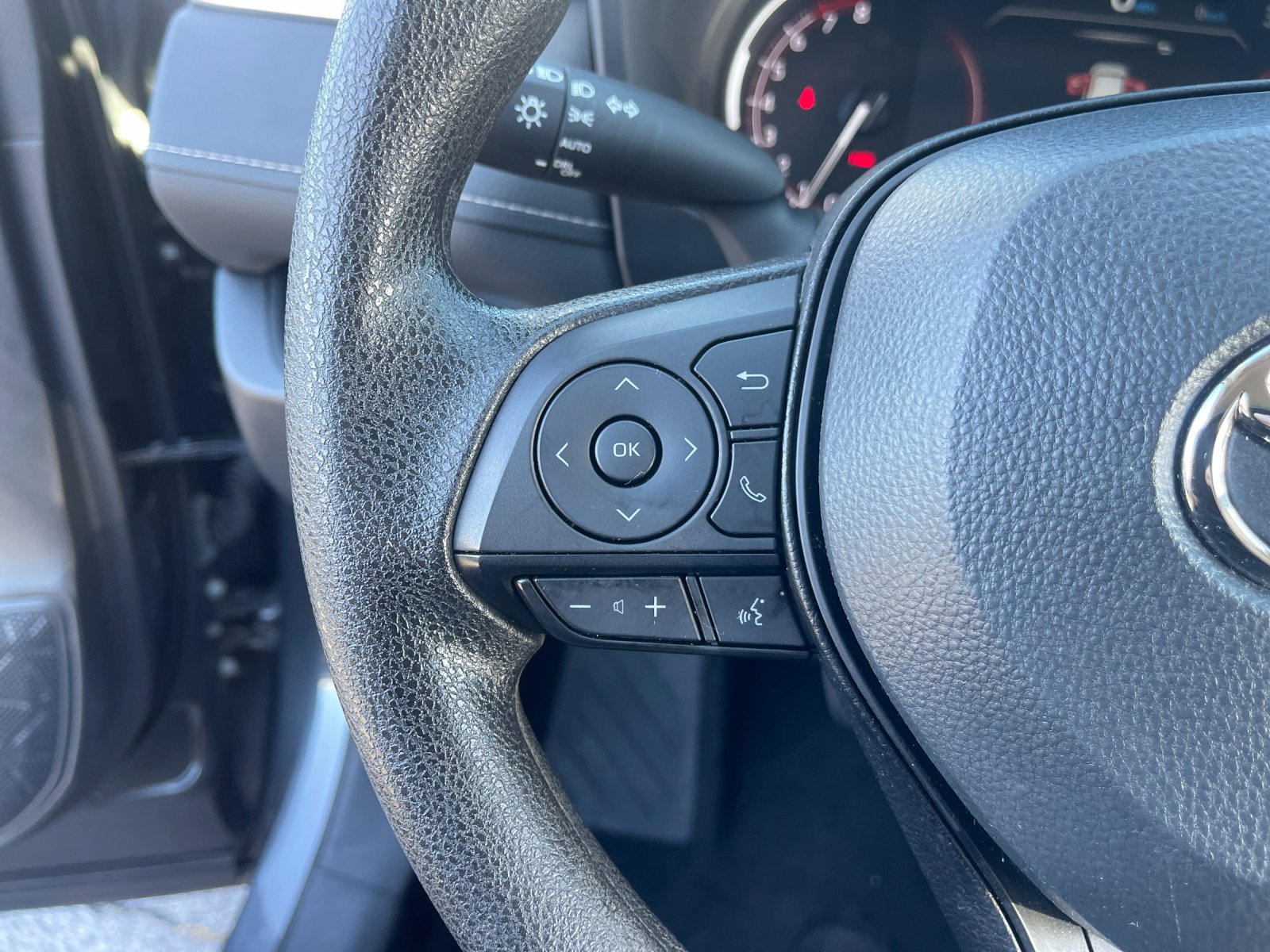 Used 2025 Gray Toyota XLE image 28