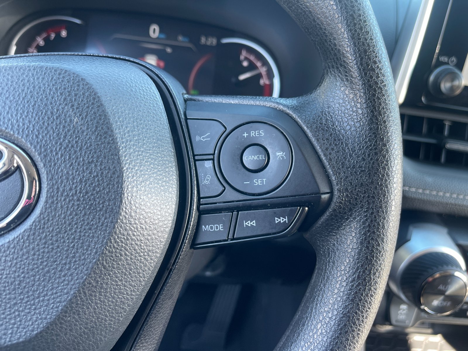 Used 2025 Gray Toyota XLE image 29