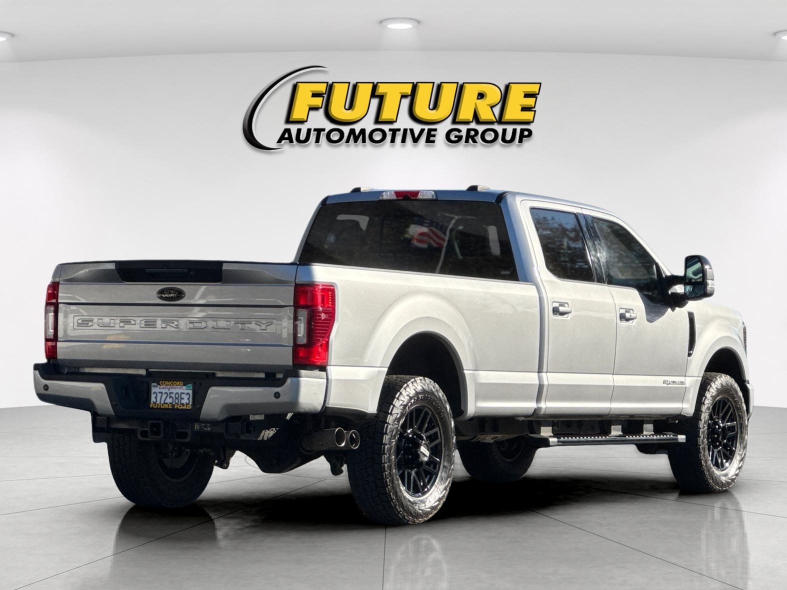 Used 2021 Silver Ford Lariat image 3