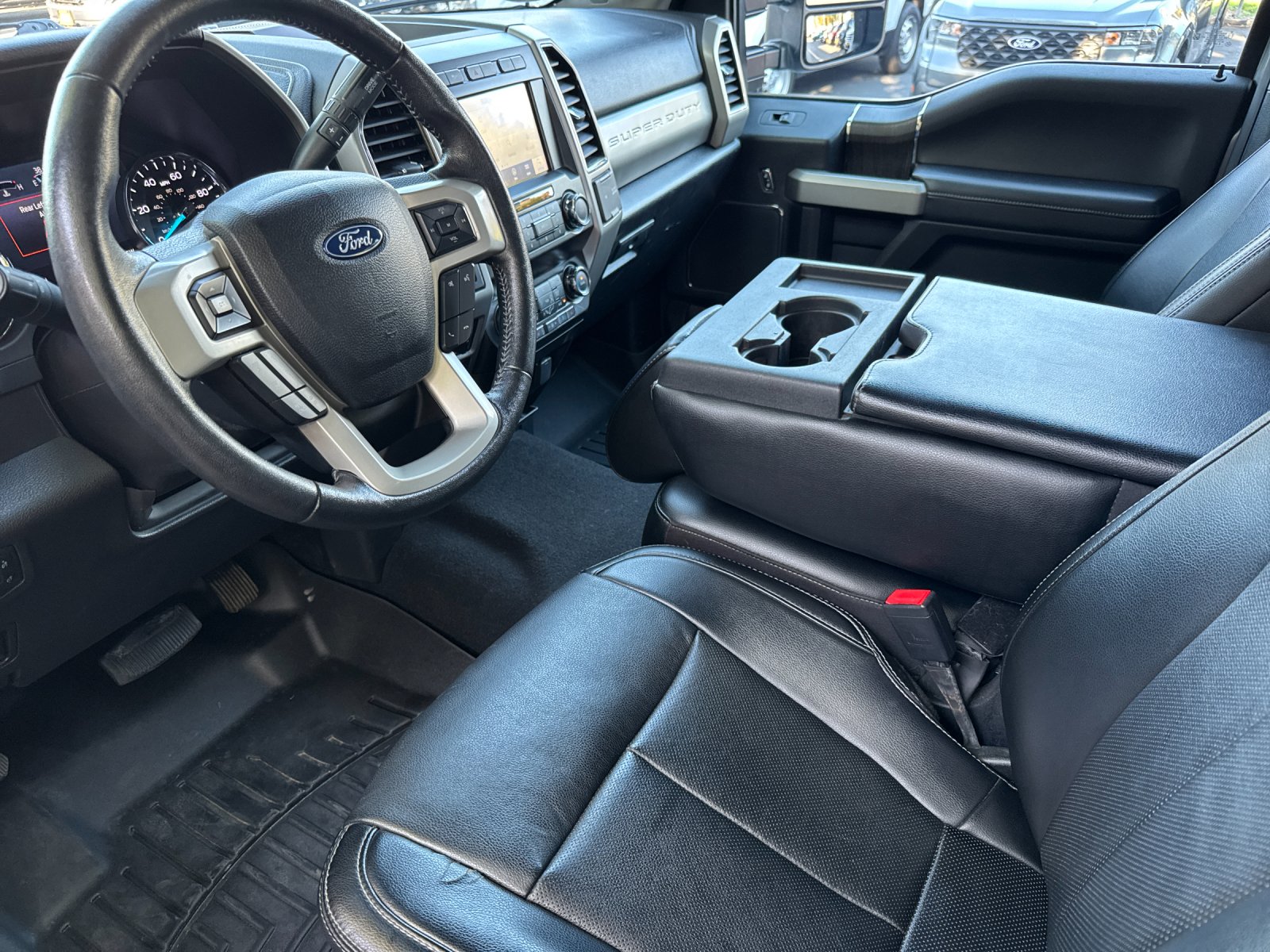 Used 2021 Silver Ford Lariat image 9