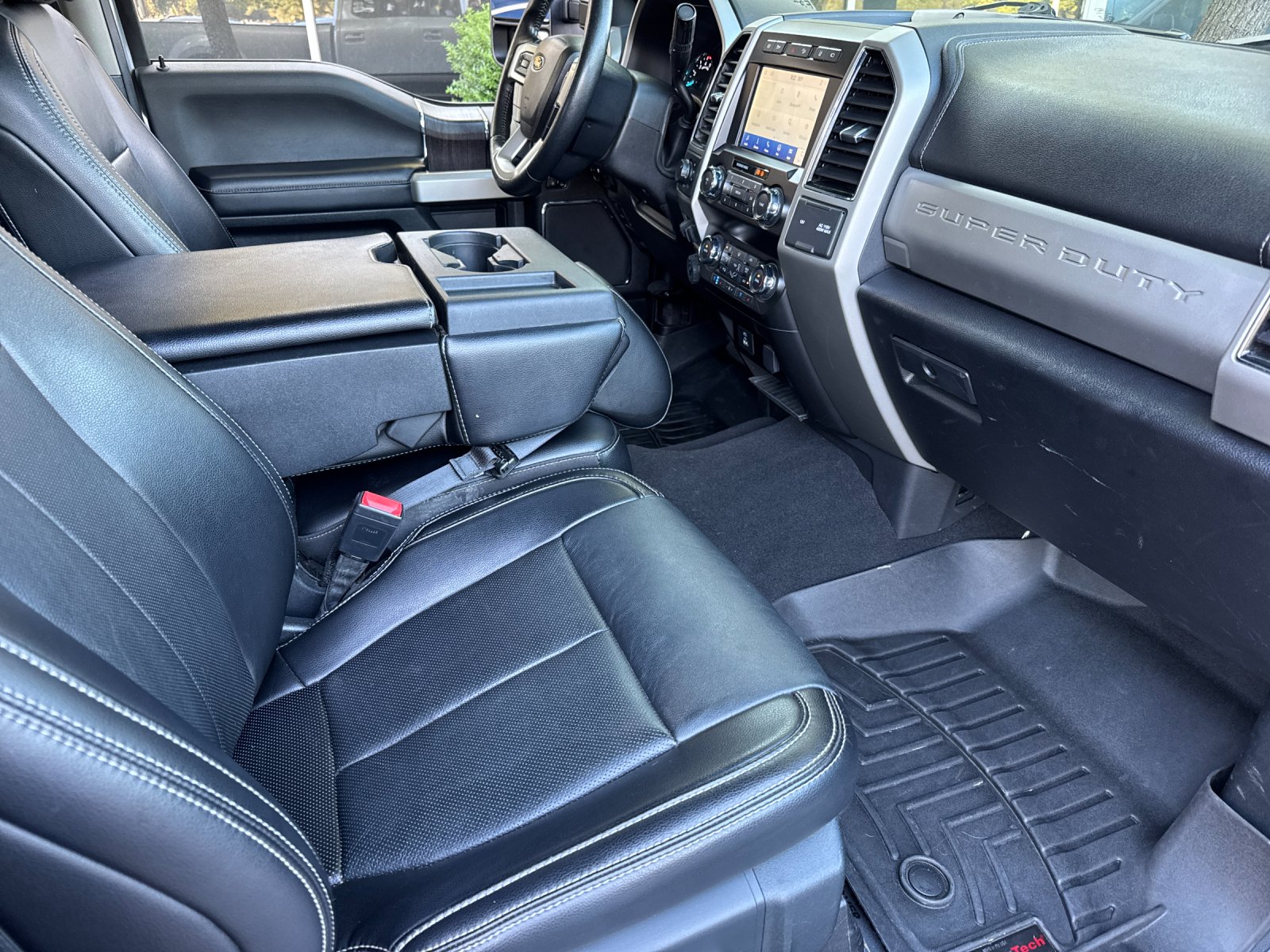Used 2021 Silver Ford Lariat image 14