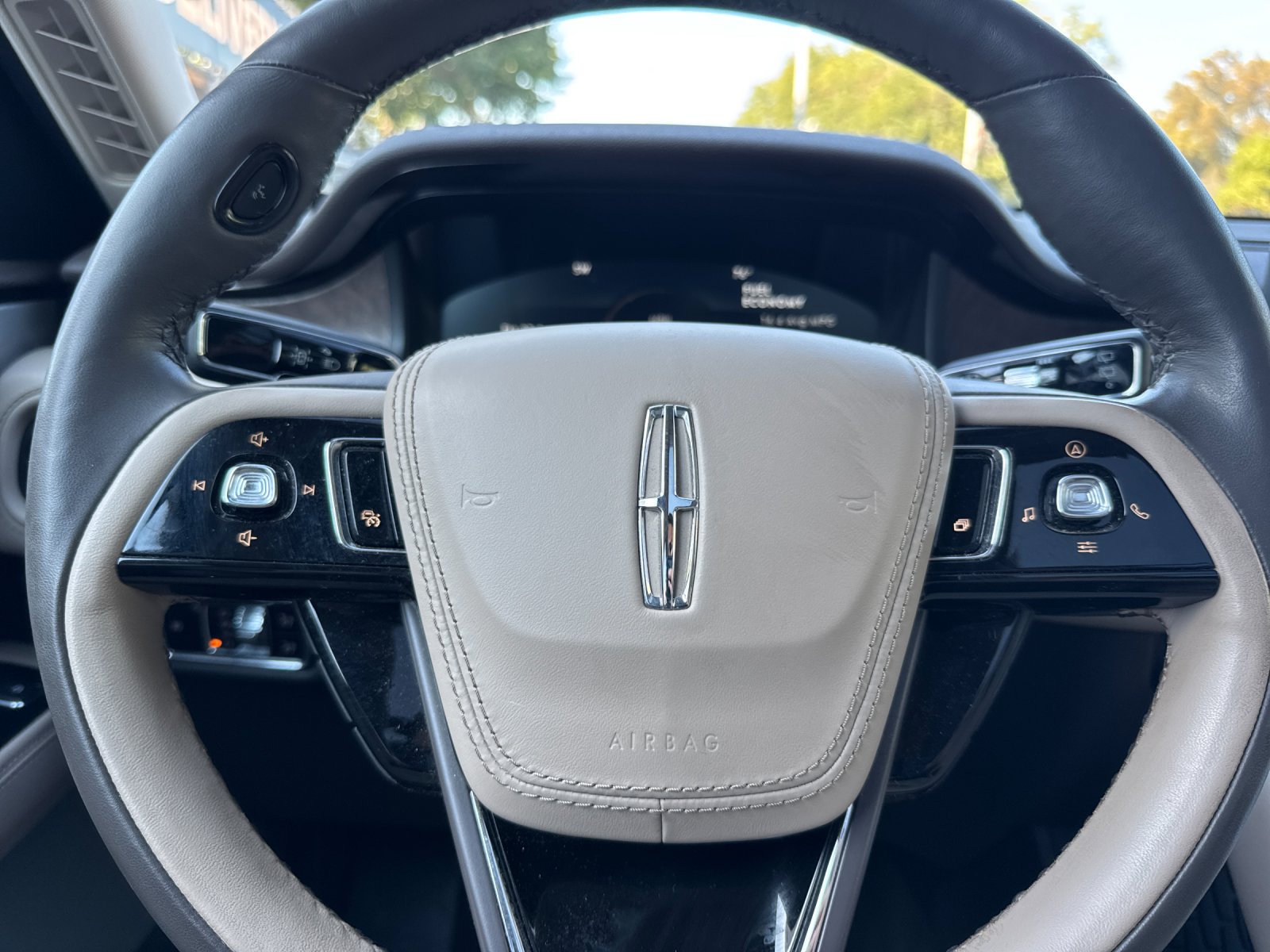 Used 2023 Blue Lincoln Reserve image 24