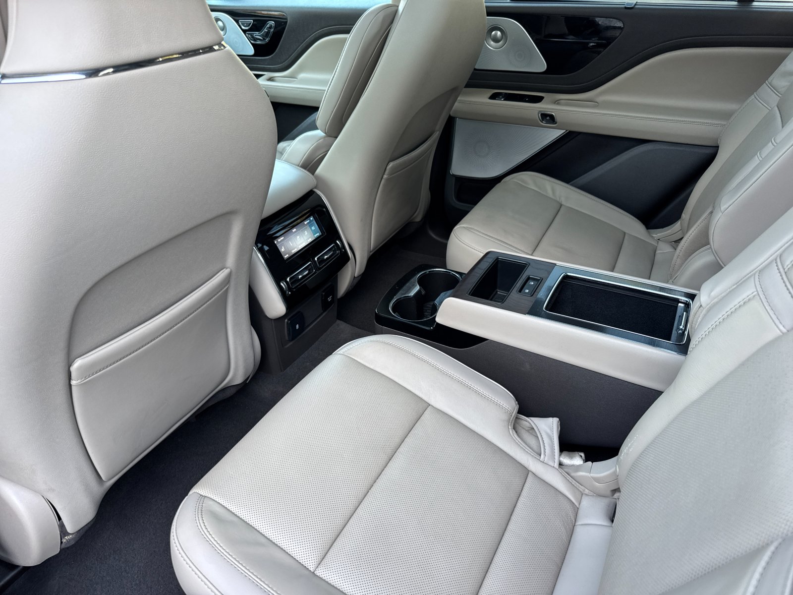 Used 2023 Blue Lincoln Reserve image 11