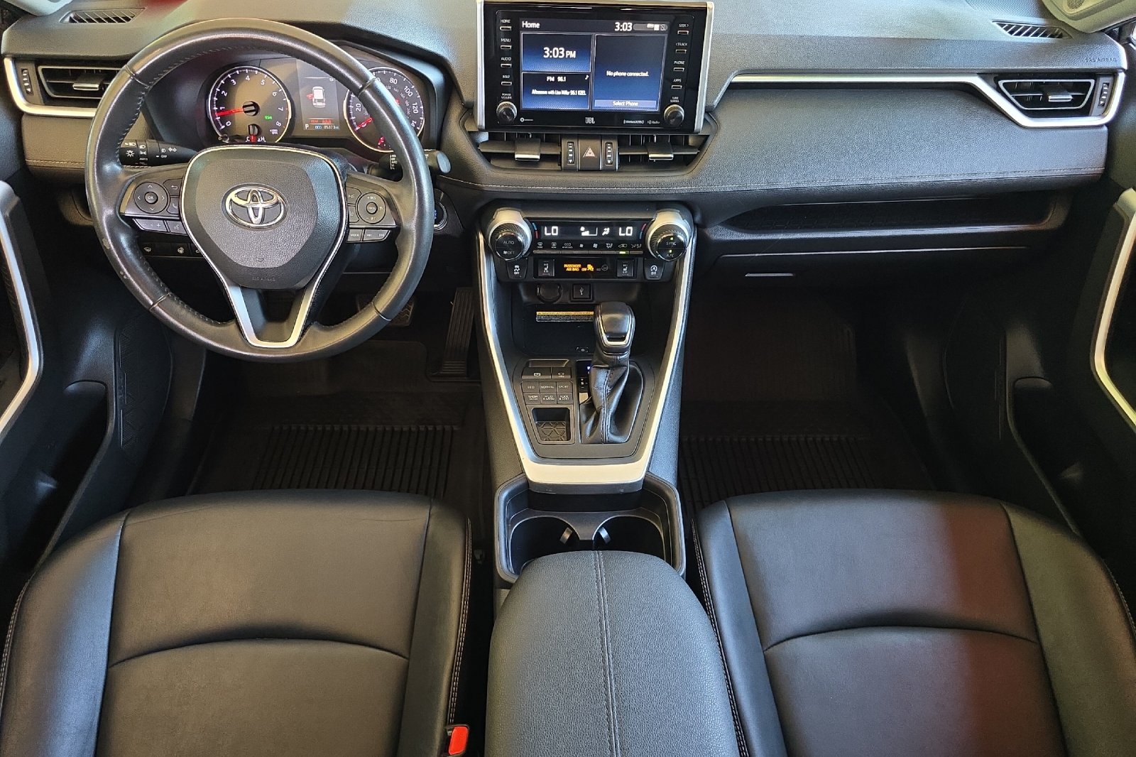 Used 2021  Toyota XLE Premium image 13