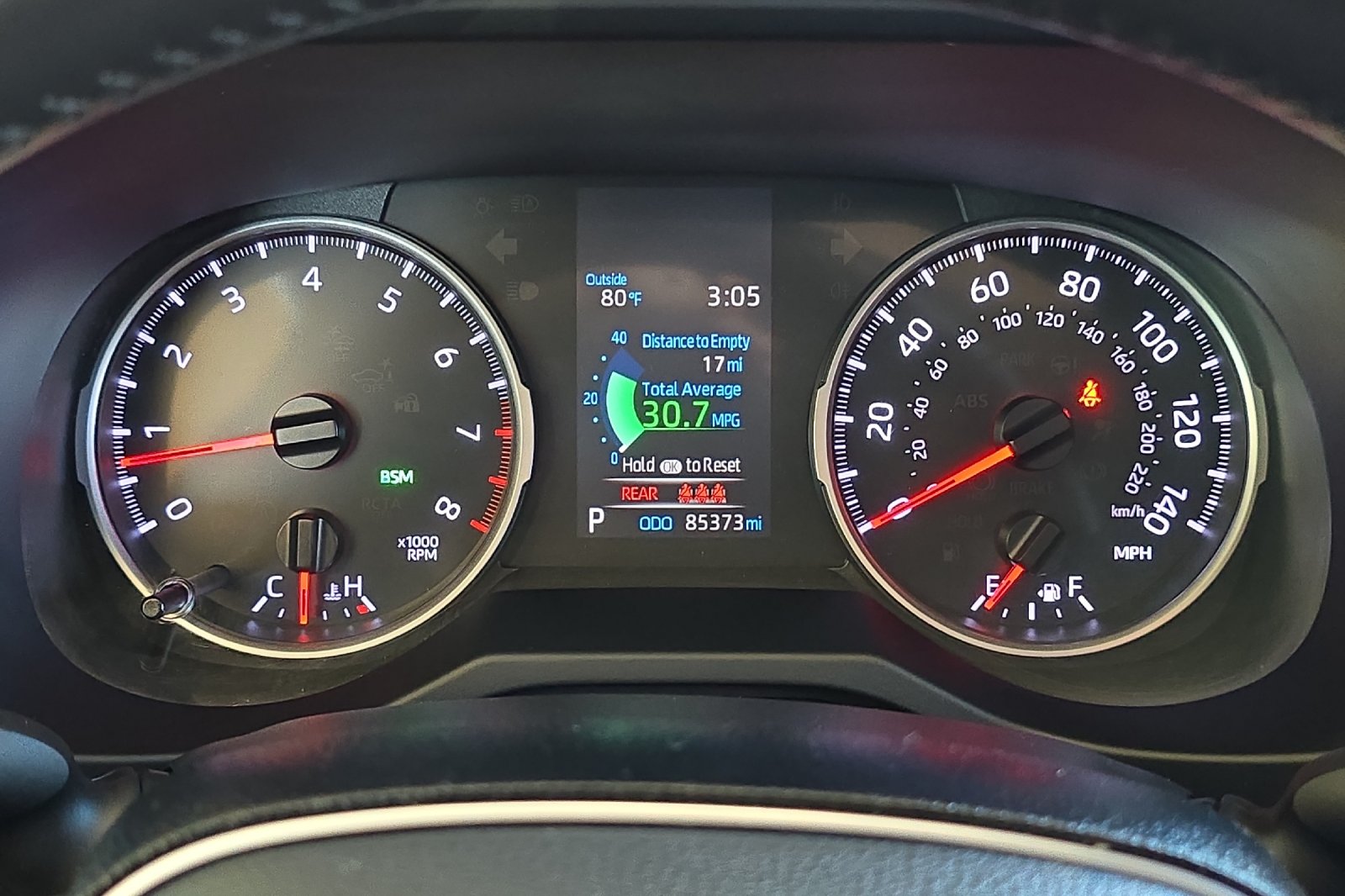 Used 2021  Toyota XLE Premium image 24