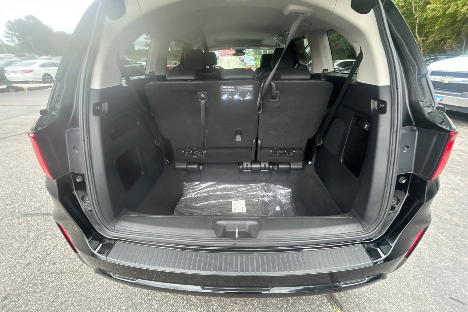 Used 2026 Crystal Black Pearl Honda EX-L image 16