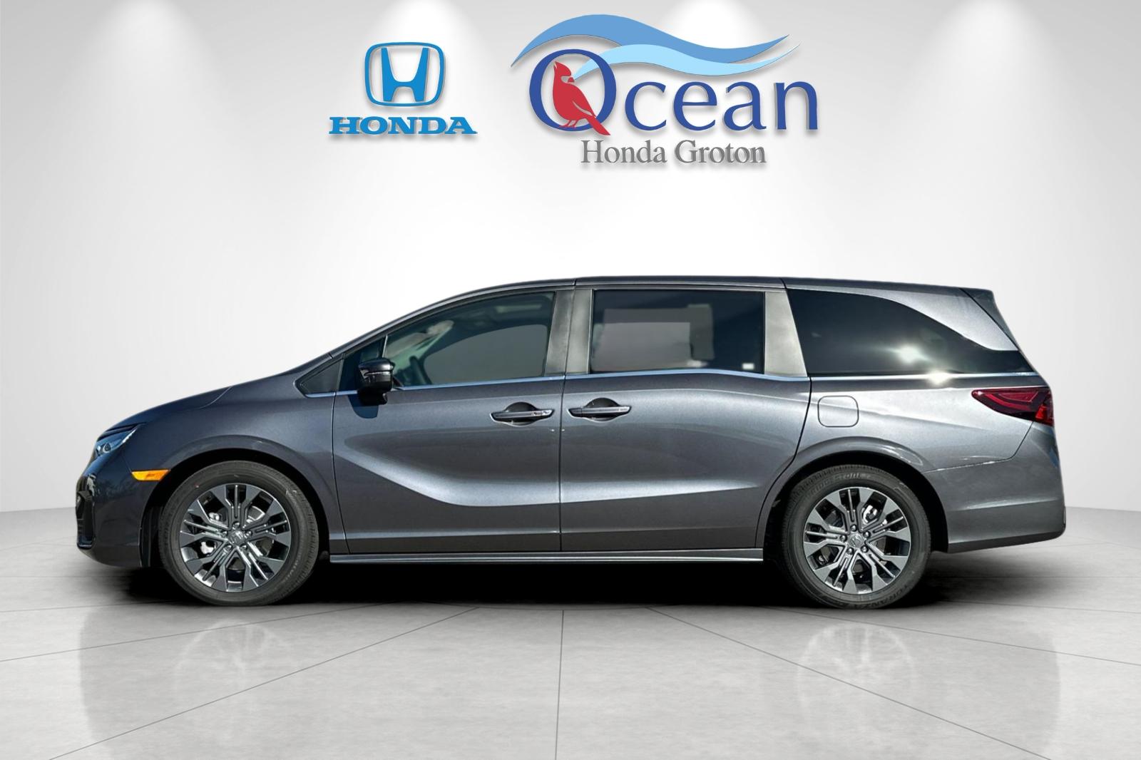 New 2027 Modern Steel Metallic Honda Touring image 2