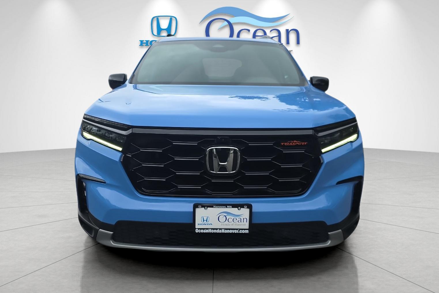 Used 2025 Diffused Sky Pearl Honda TrailSport image 8