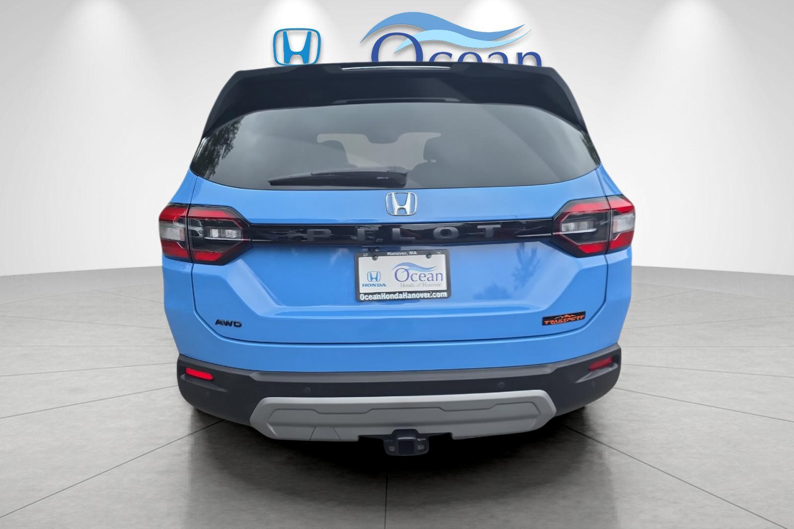 Used 2025 Diffused Sky Pearl Honda TrailSport image 4