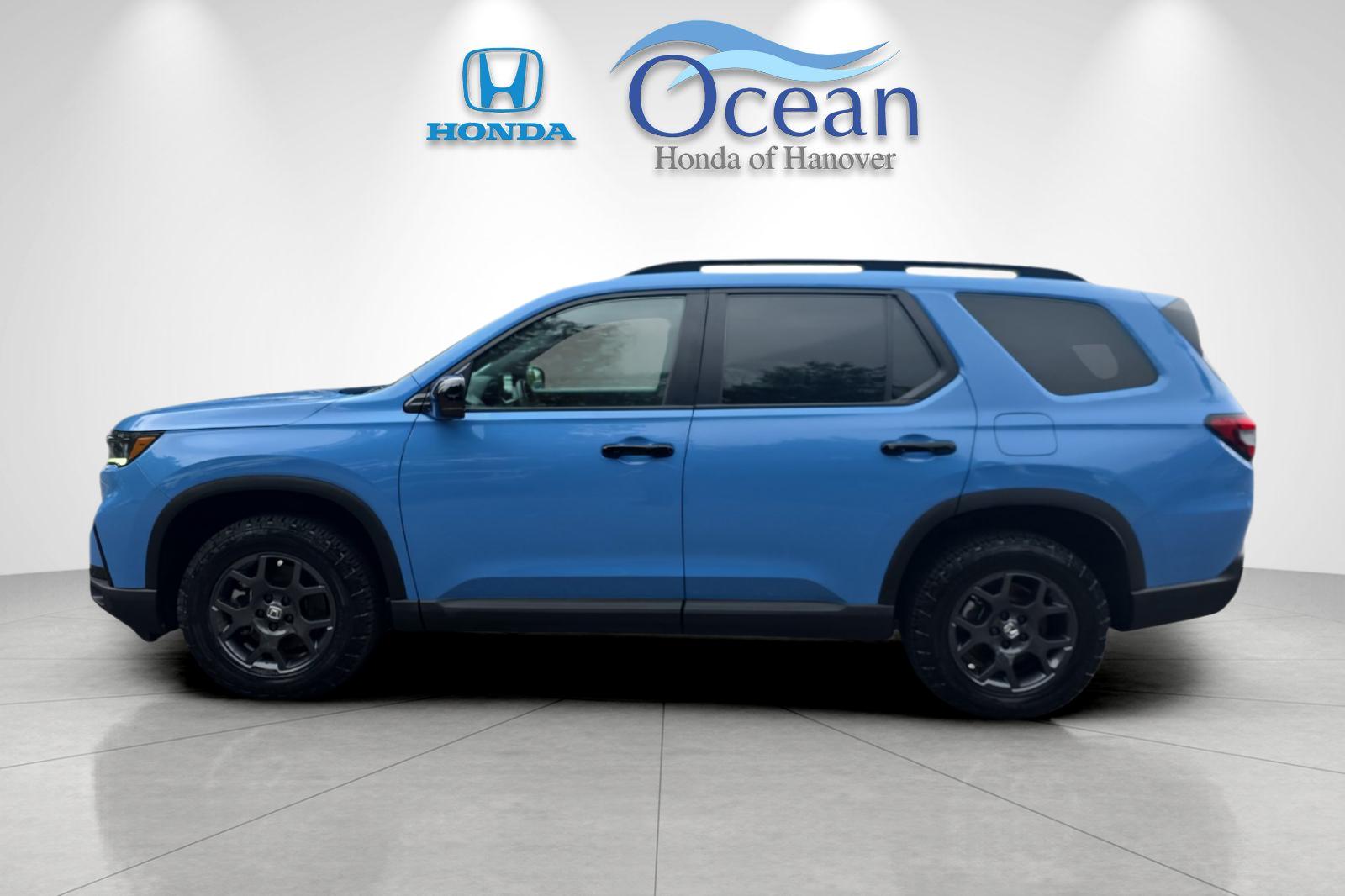 Used 2025 Diffused Sky Pearl Honda TrailSport image 6