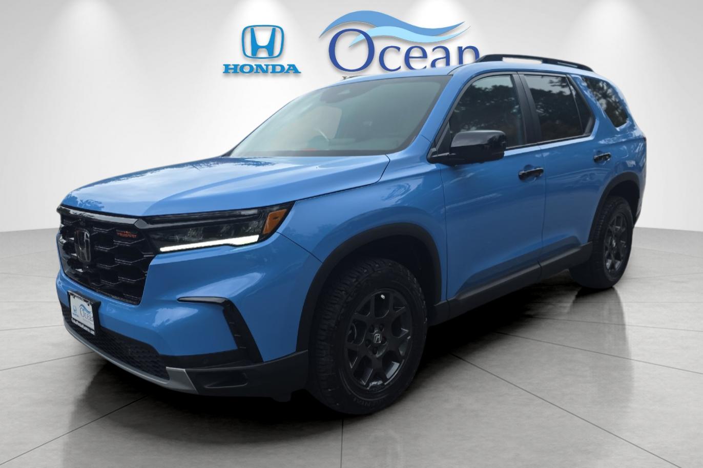 Used 2025 Diffused Sky Pearl Honda TrailSport image 7
