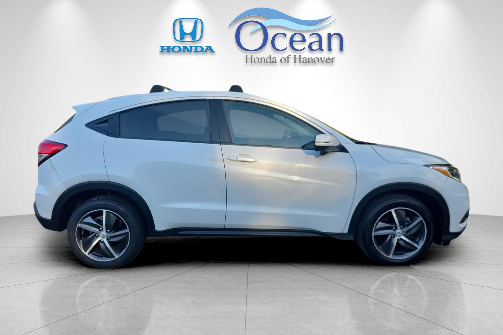 Used 2022 Platinum White Pearl Honda EX image 2