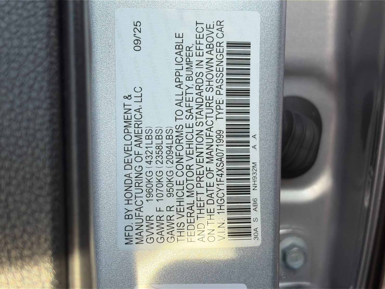 Used 2025 Silver Metallic Honda SE image 29