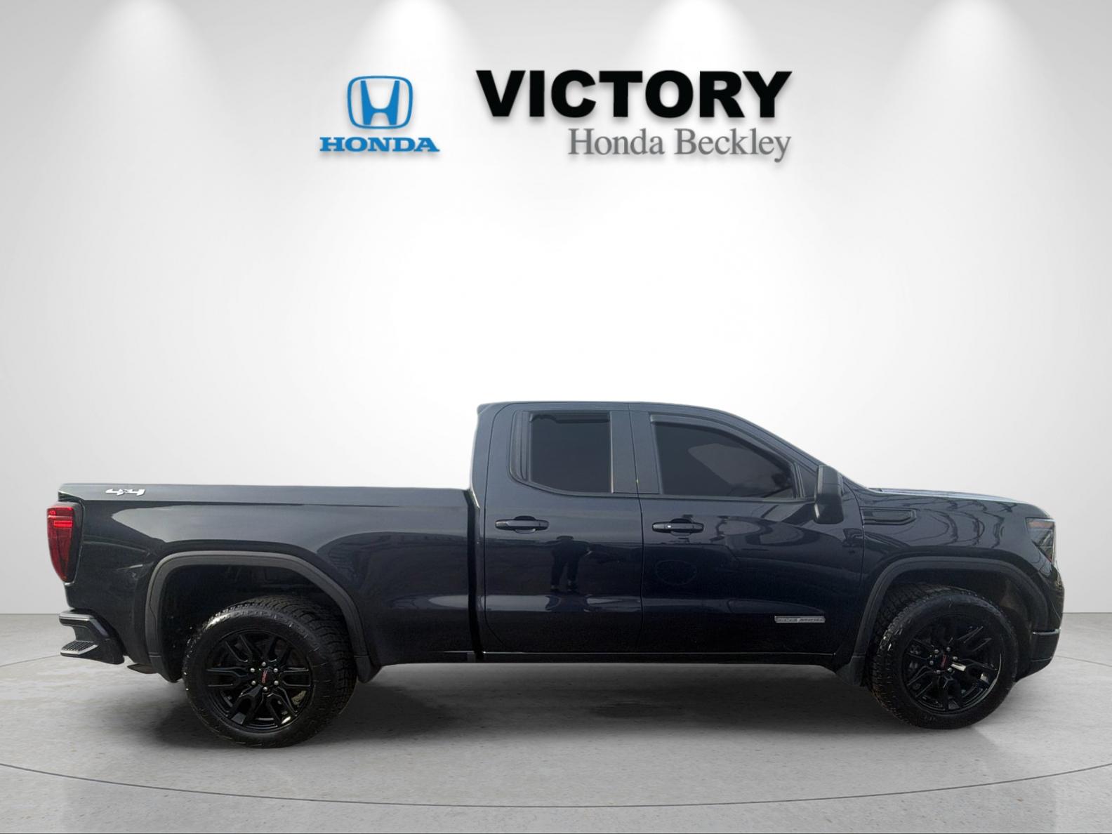 Used 2023 Titanium GMC Elevation image 6