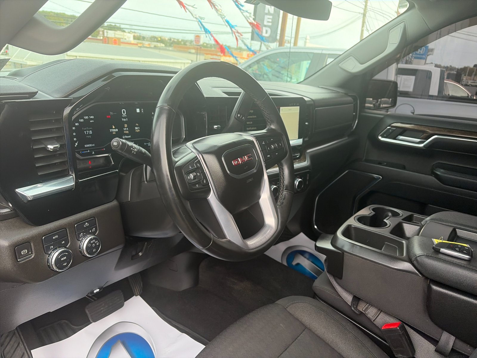 Used 2023 Titanium GMC Elevation image 11