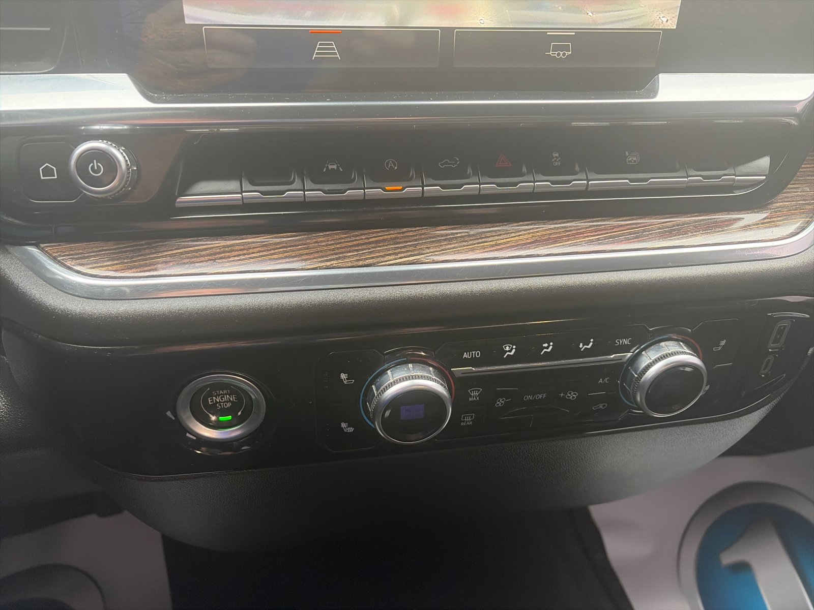 Used 2023 Titanium GMC Elevation image 25