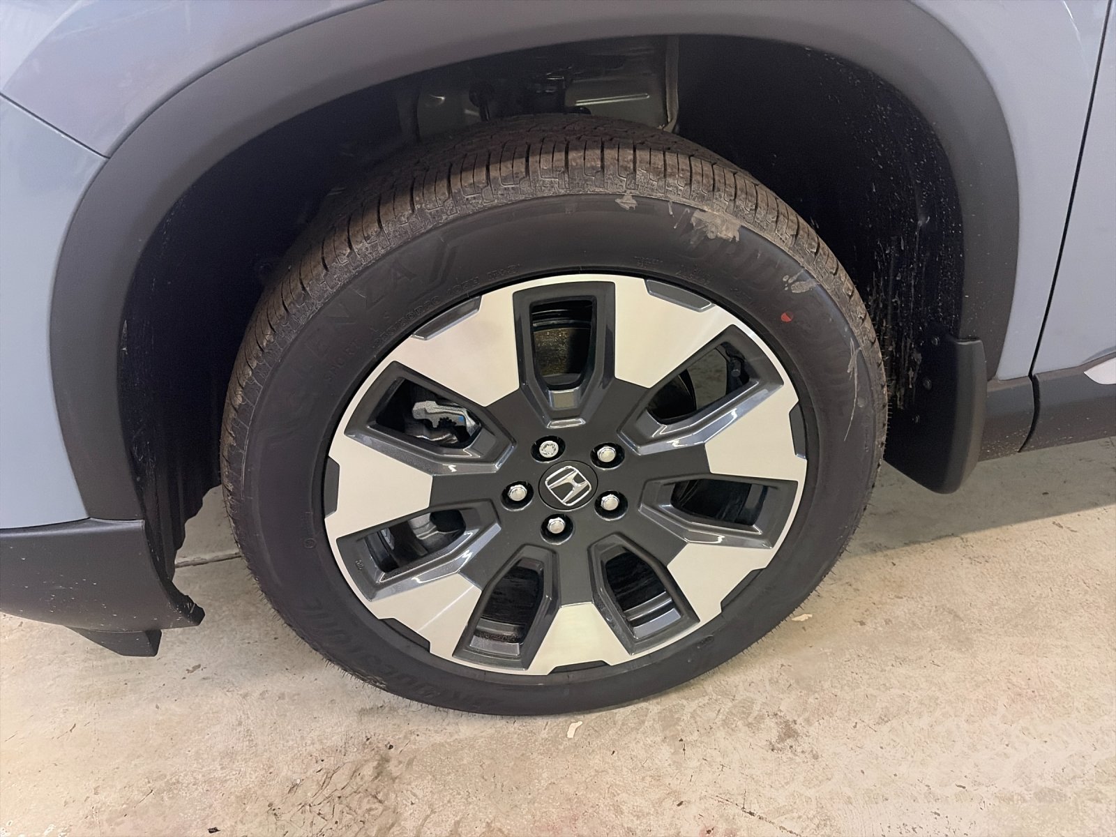 New 2026 Sonic Gray Pearl Honda AWD Elite image 9
