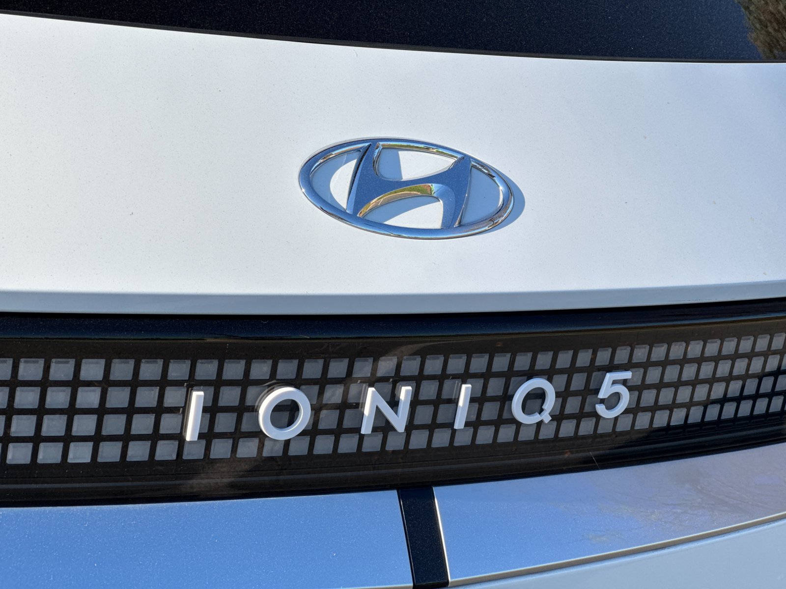 Used 2024 White Hyundai Limited image 26