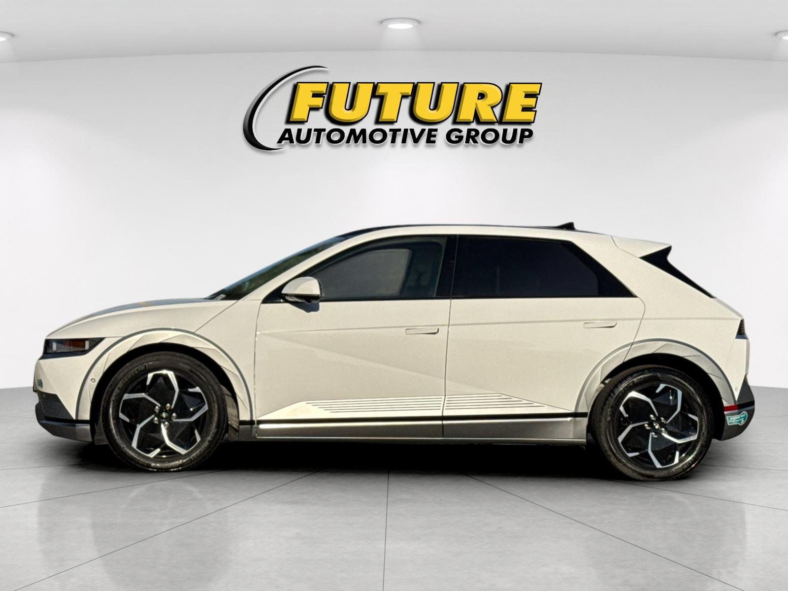 Used 2024 White Hyundai Limited image 6