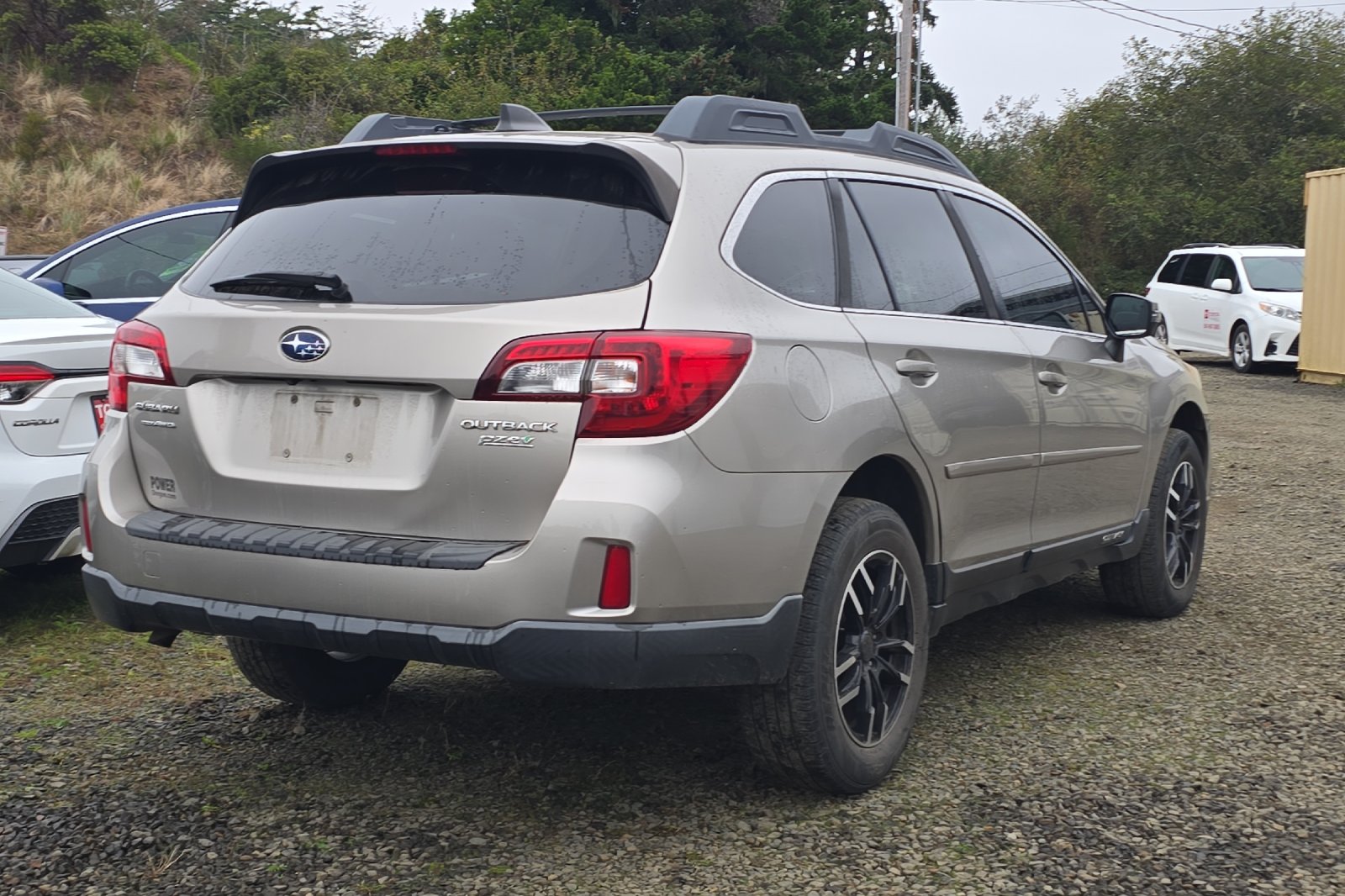 Used 2017 Gray Subaru 2.5i Premium image 5