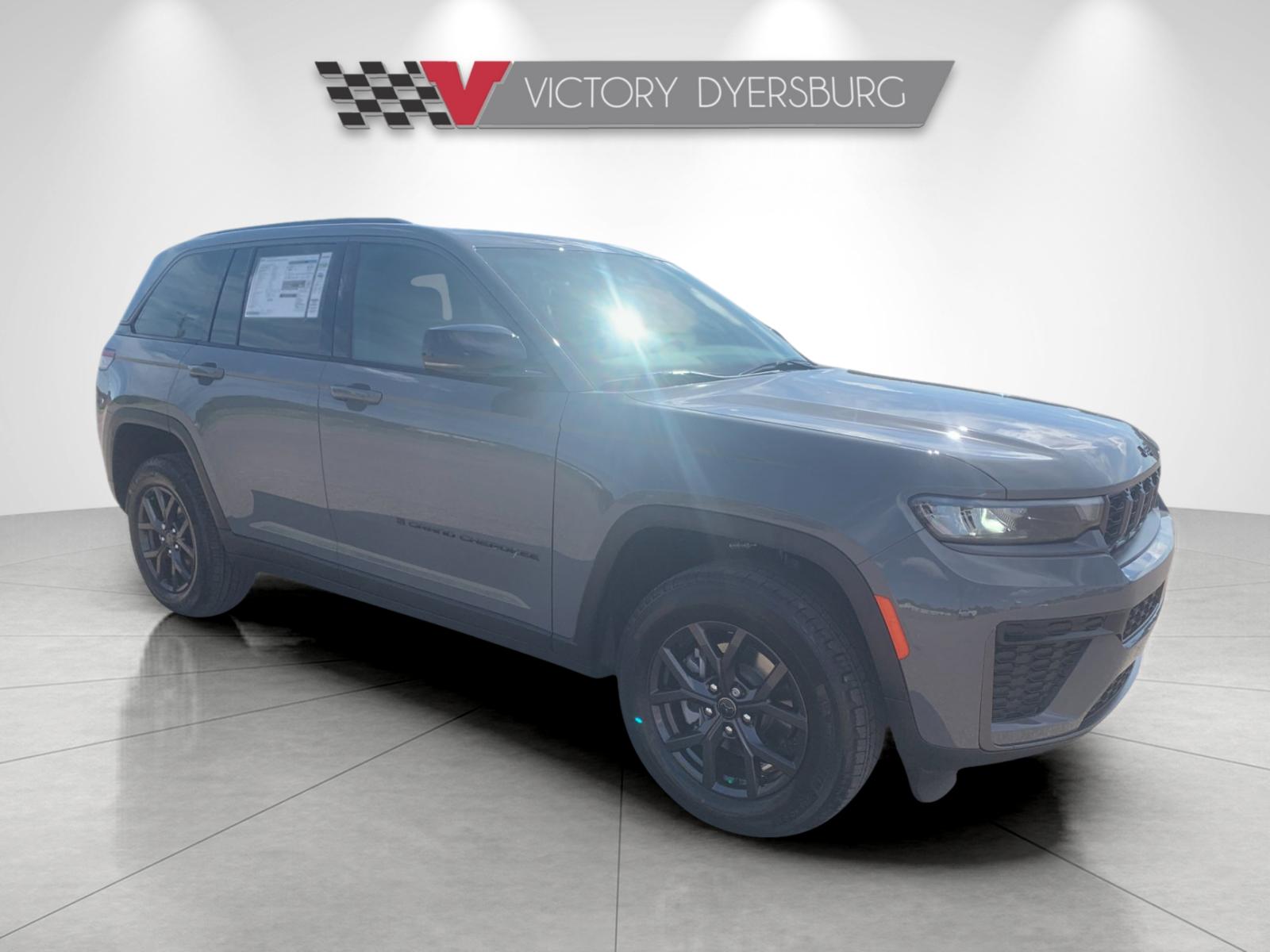 2027 Jeep Grand Cherokee Laredo