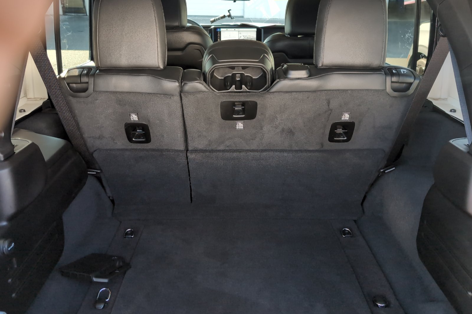 Used 2024 Black Jeep Sahara image 16