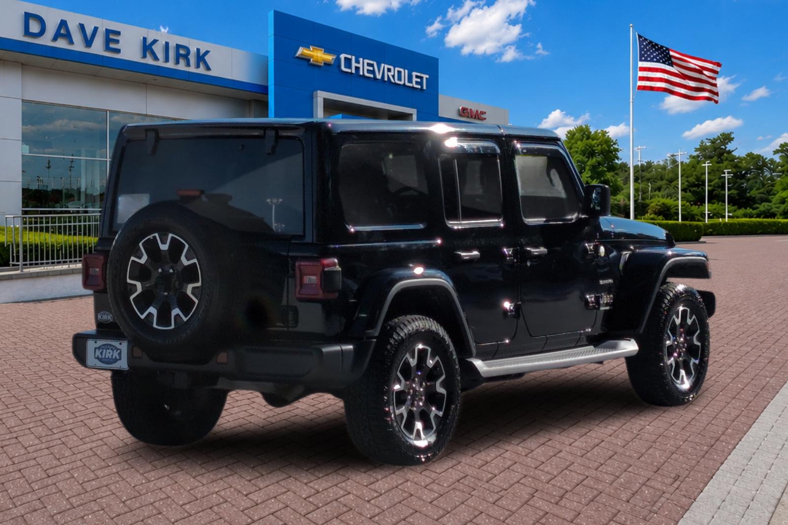 Used 2024 Black Jeep Sahara image 3