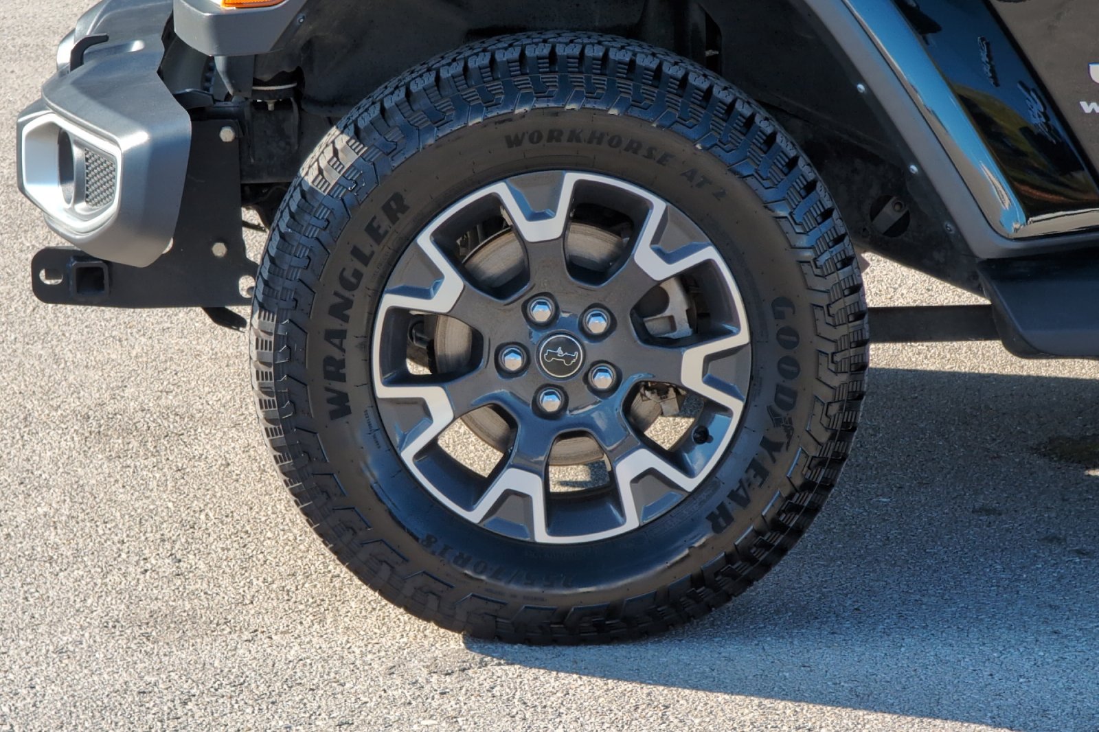 Used 2024 Black Jeep Sahara image 27