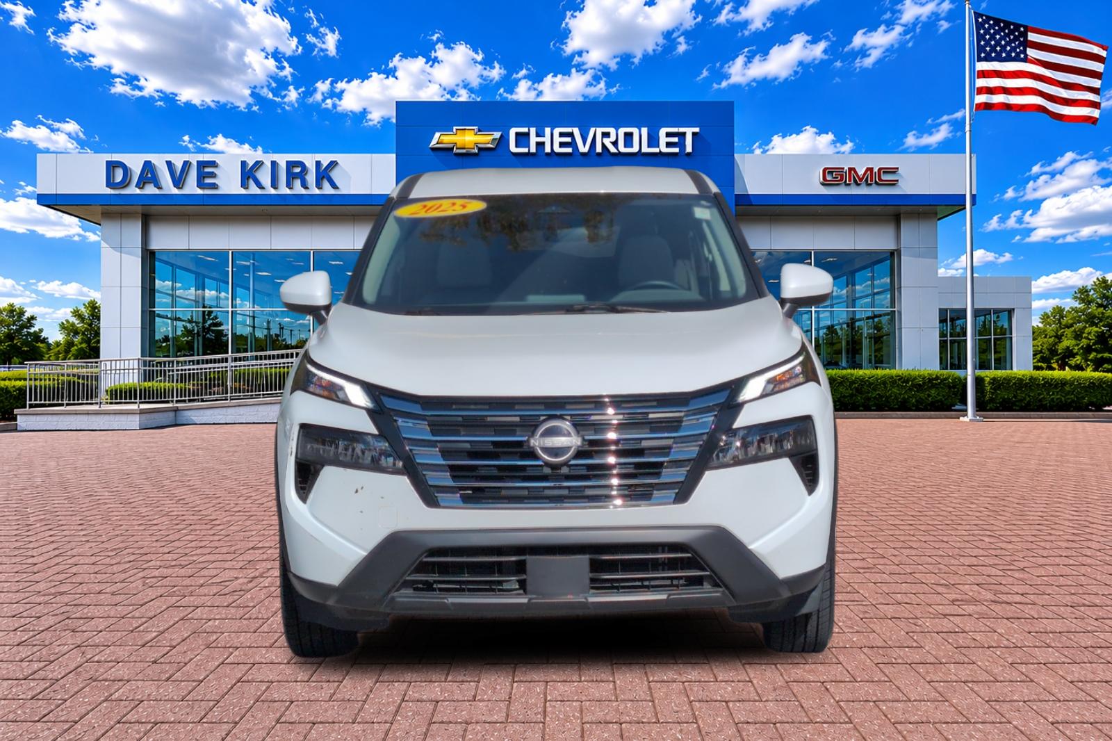 Used 2025 White Nissan SV image 8