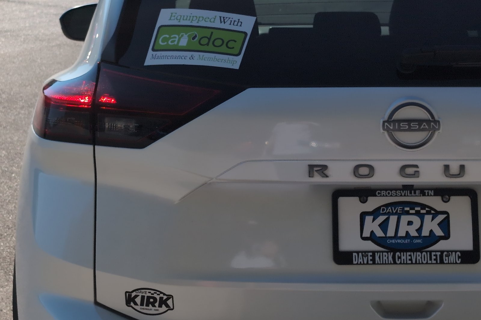 Used 2025 White Nissan SV image 28