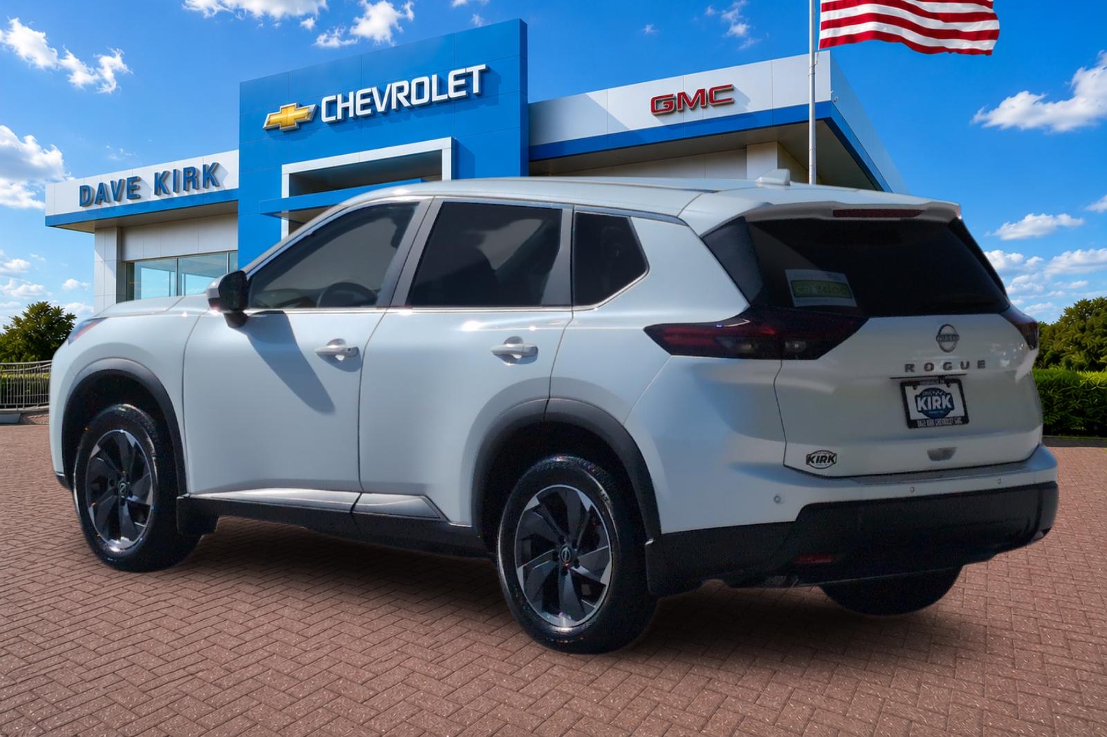 Used 2025 White Nissan SV image 5