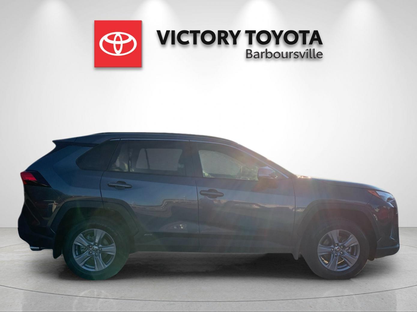Certified Used 2022 Gray Toyota XLE image 6