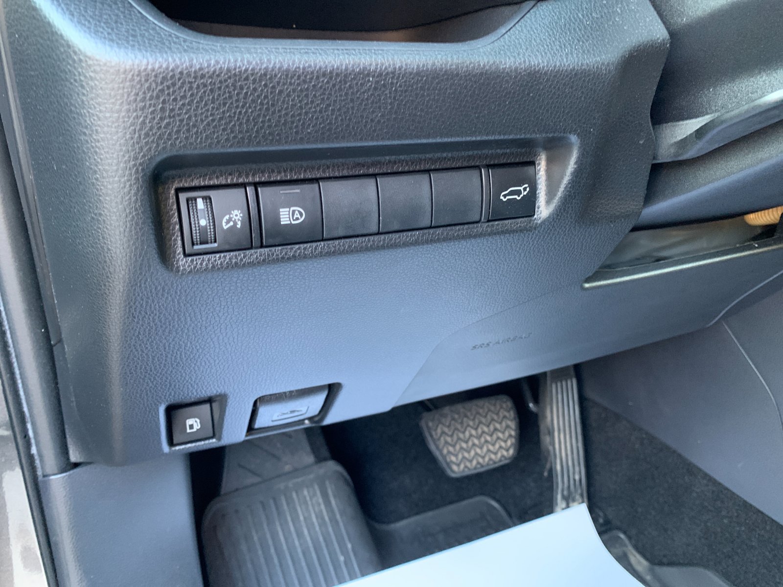 Certified Used 2022 Gray Toyota XLE image 31