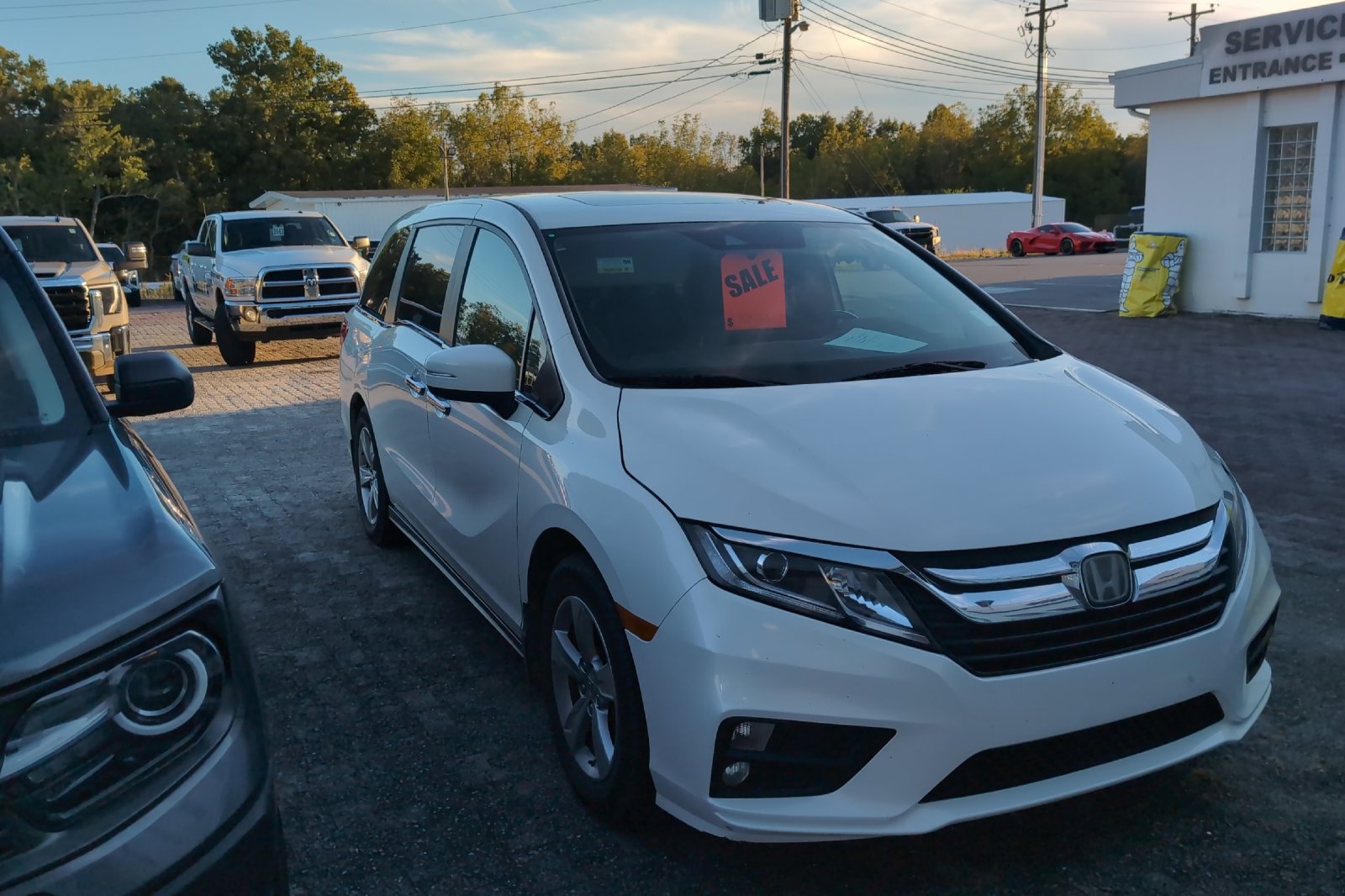 Used 2019 White Honda EX-L image 2