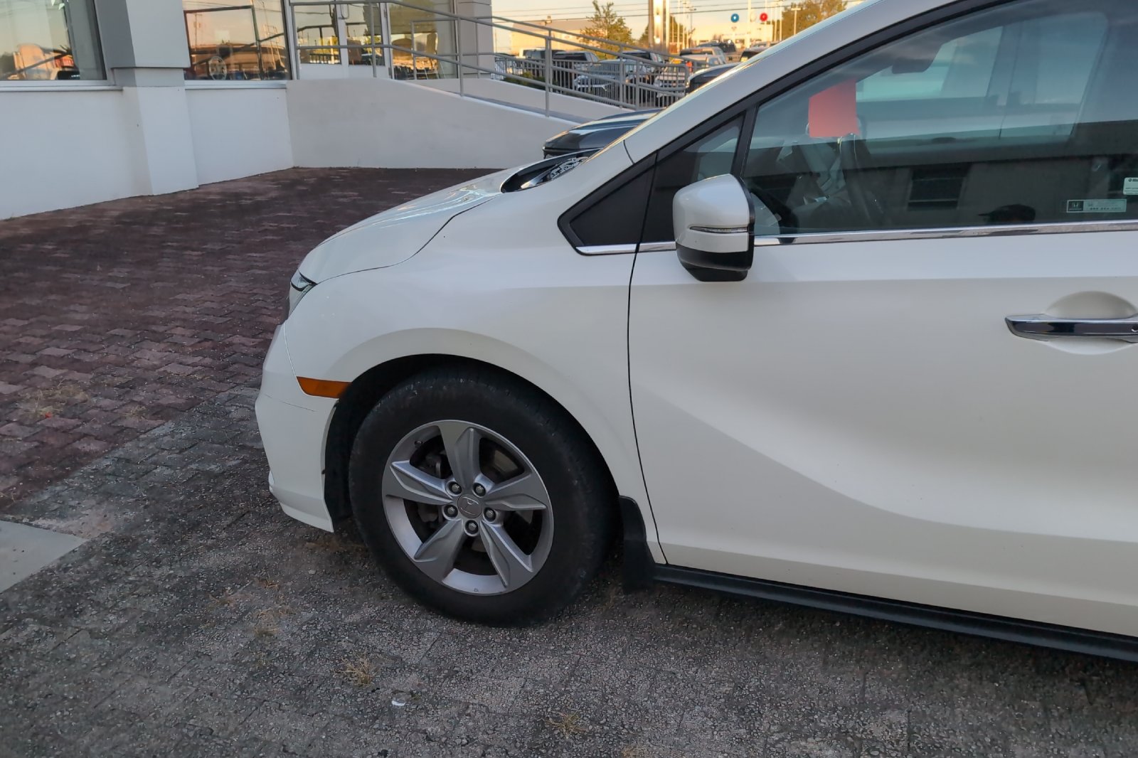 Used 2019 White Honda EX-L image 12