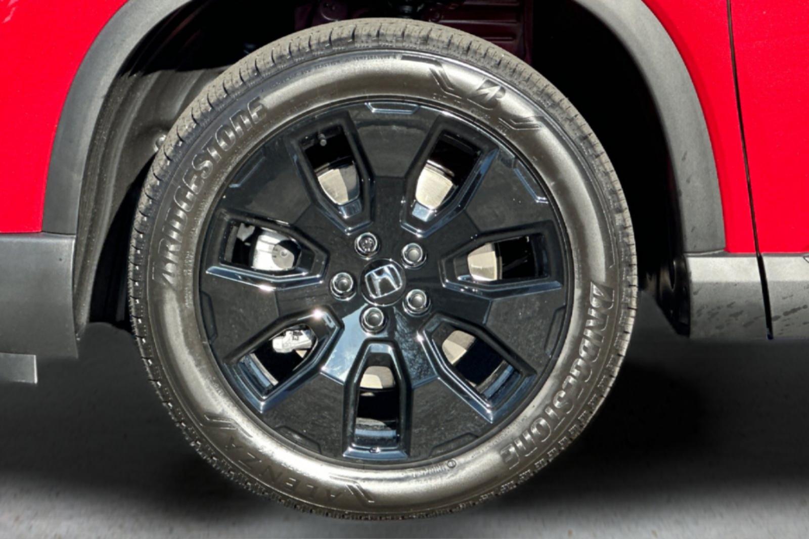 New 2026 Radiant Red Metallic II Honda Black Edition image 35